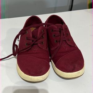 Toms sneakers